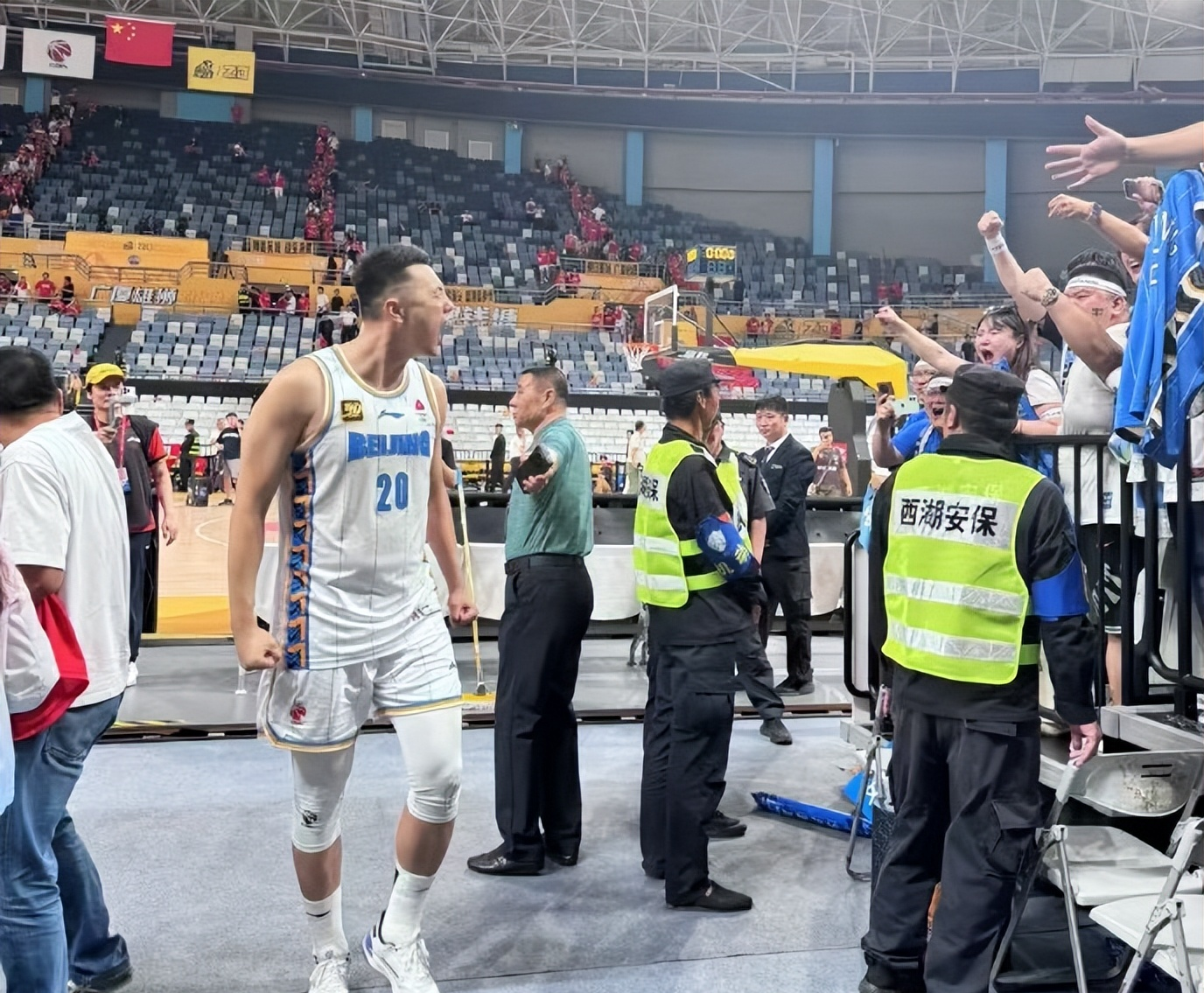 九游J9（中国）-包含清晨体能课后，马德里竞技外线爆发备战CBA季后赛，目标明确，资深球员宣示担当的词条